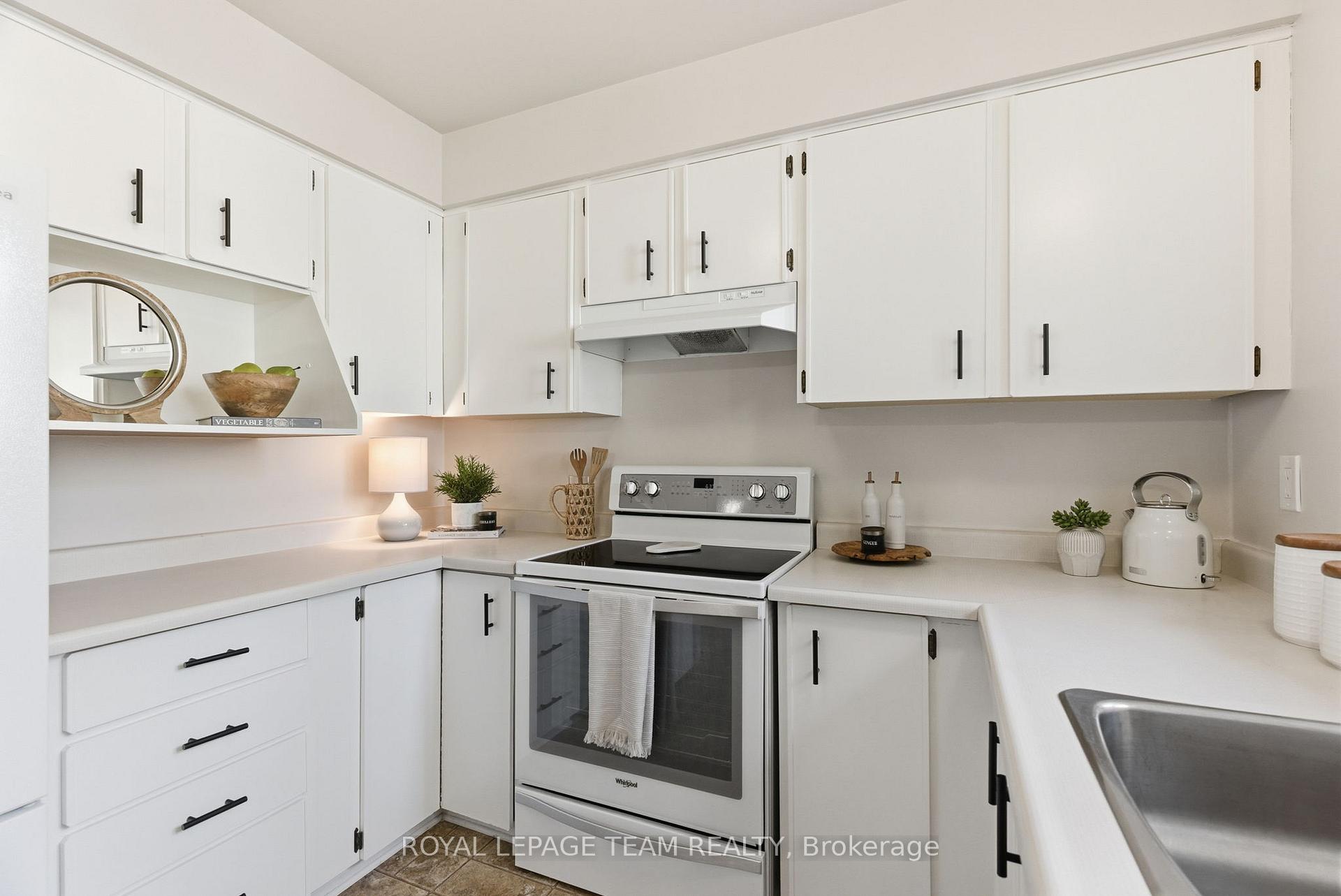 Photo 17 of 1404 Forge Street, Ottawa, Sawmill Creek/Timbermill — HOMEH
