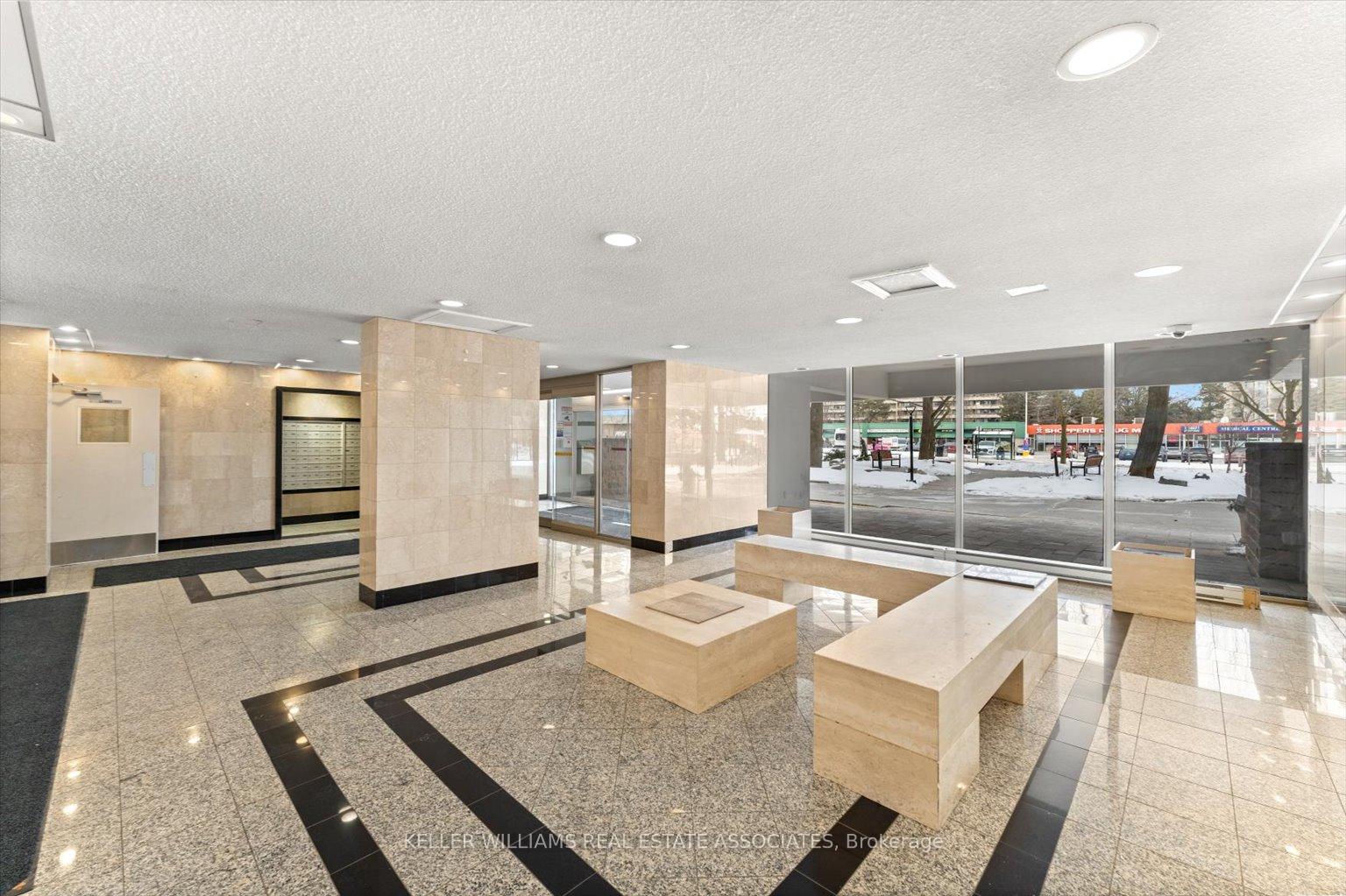 Photo 2 of Unit 302, 1 Royal Orchard Boulevard, Markham, Royal Orchard — HOMEH