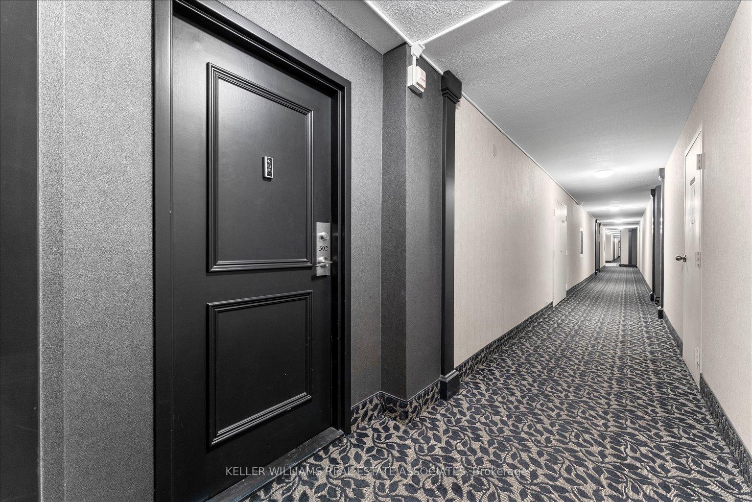 Photo 3 of Unit 302, 1 Royal Orchard Boulevard, Markham, Royal Orchard — HOMEH