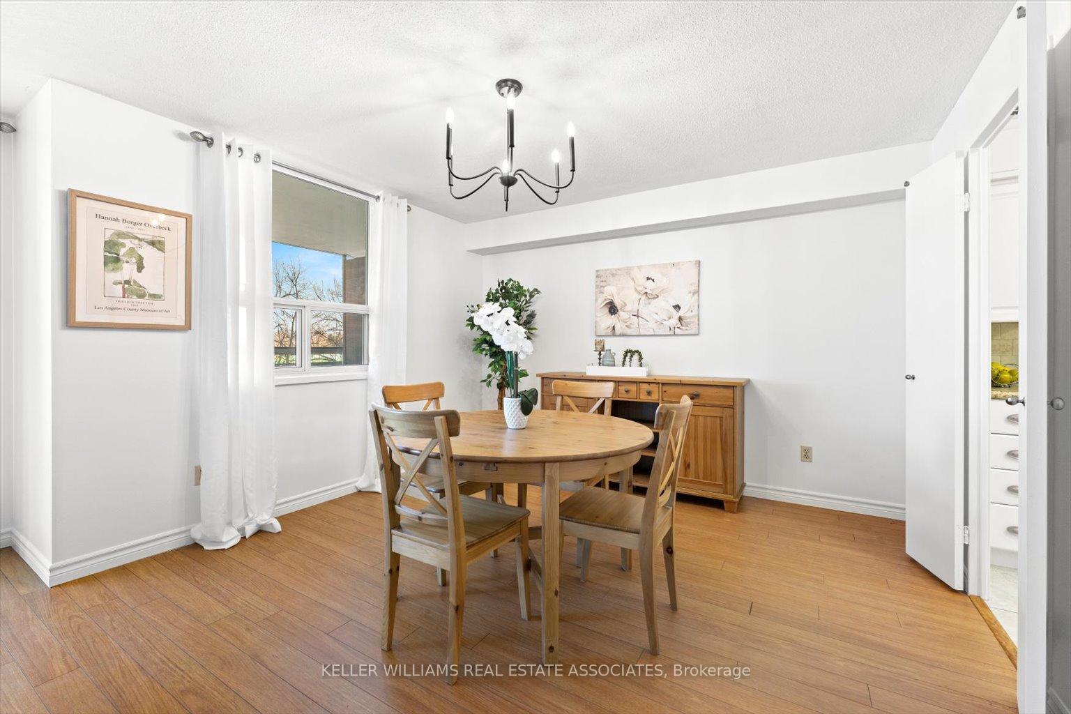 Photo 16 of Unit 302, 1 Royal Orchard Boulevard, Markham, Royal Orchard — HOMEH