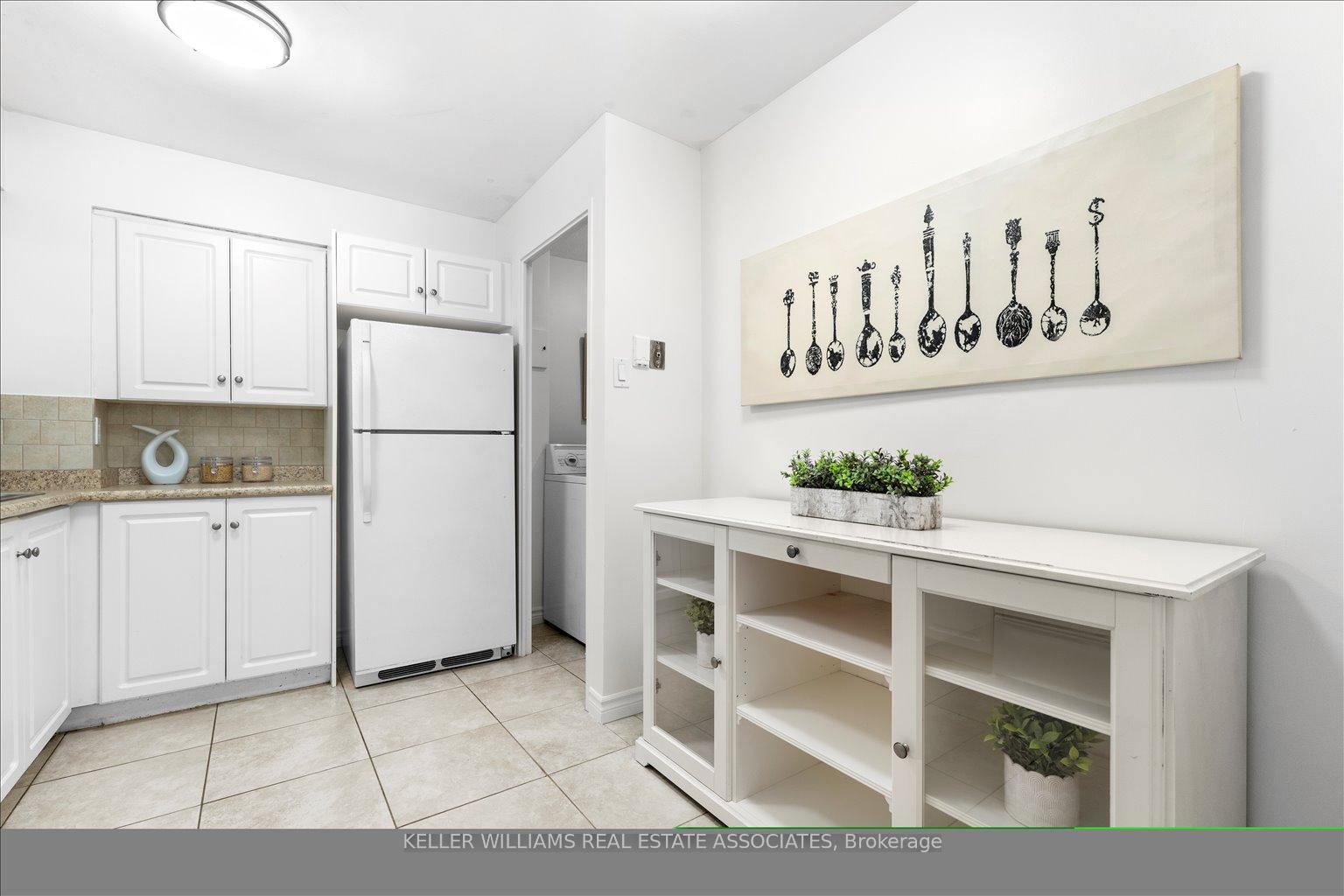 Photo 19 of Unit 302, 1 Royal Orchard Boulevard, Markham, Royal Orchard — HOMEH