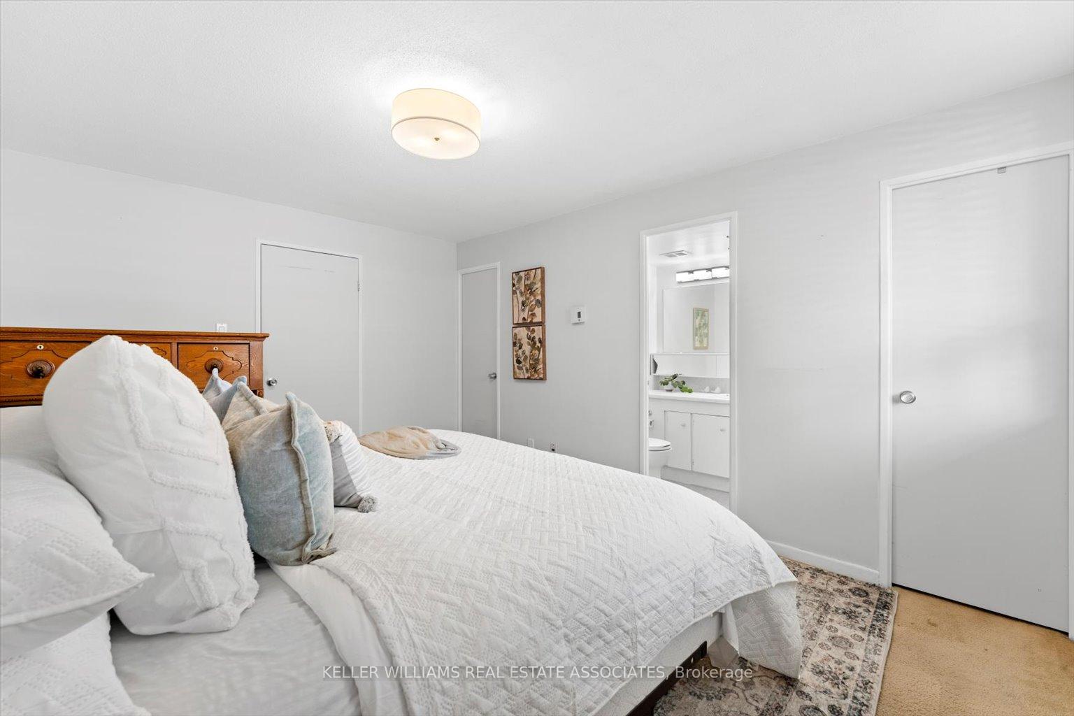 Photo 27 of Unit 302, 1 Royal Orchard Boulevard, Markham, Royal Orchard — HOMEH