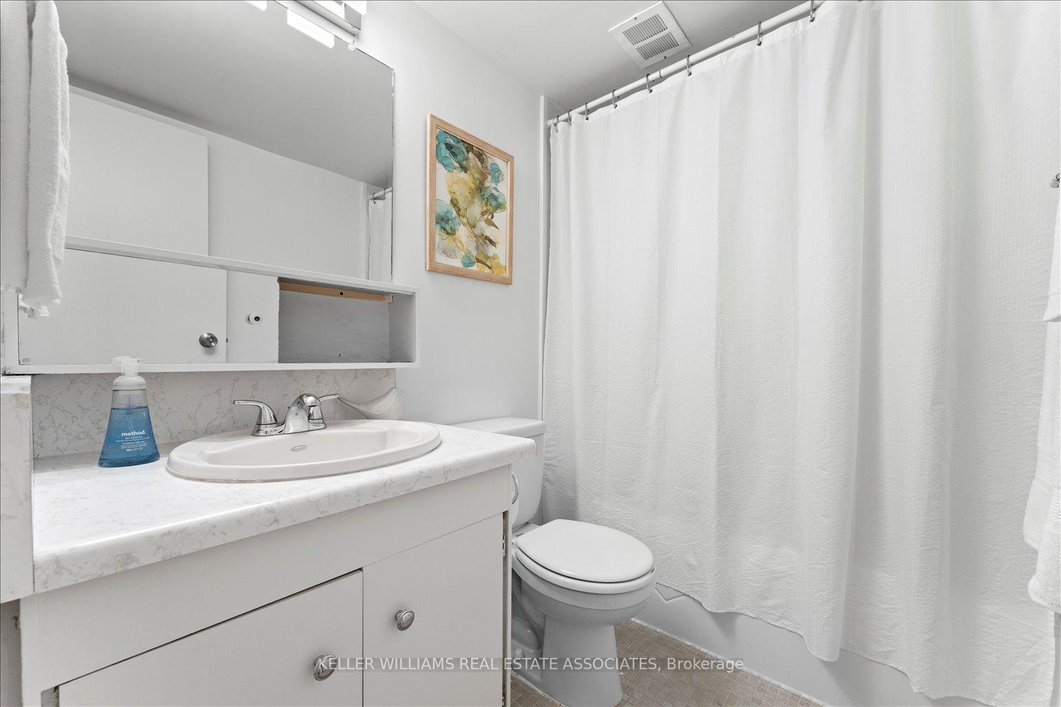 Photo 32 of Unit 302, 1 Royal Orchard Boulevard, Markham, Royal Orchard — HOMEH
