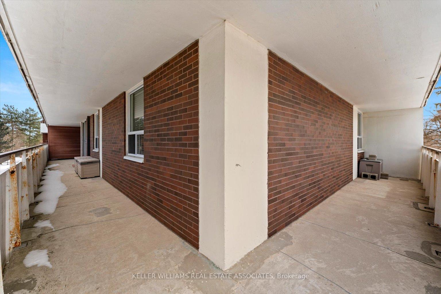 Photo 34 of Unit 302, 1 Royal Orchard Boulevard, Markham, Royal Orchard — HOMEH