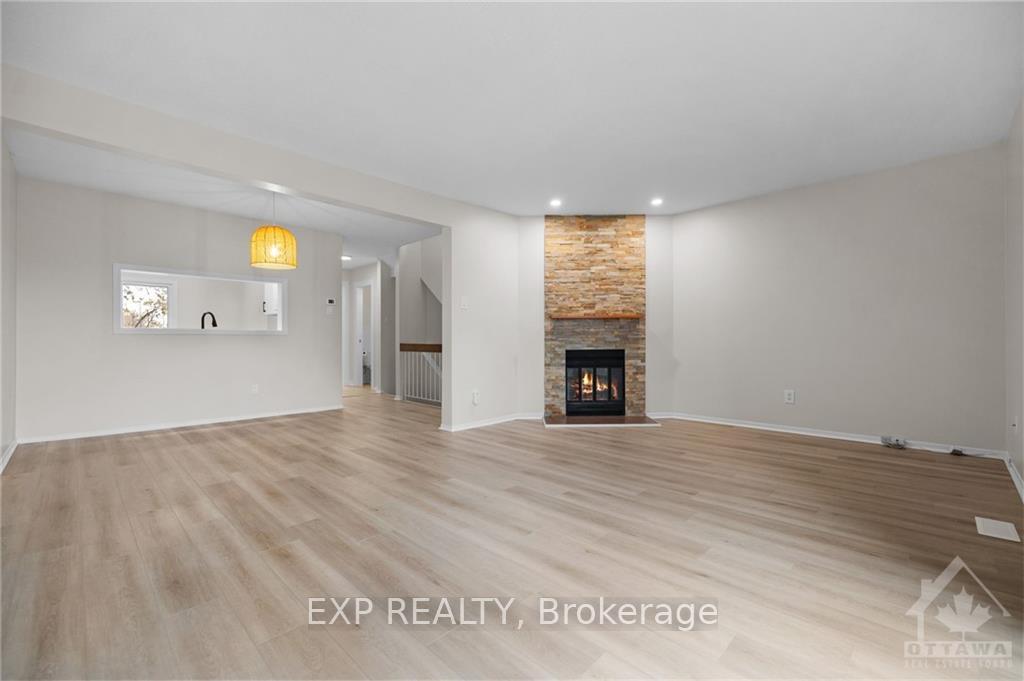 Photo 10 of Unit E, 292 Dalehurst Drive E, Ottawa, Tanglewood — HOMEH