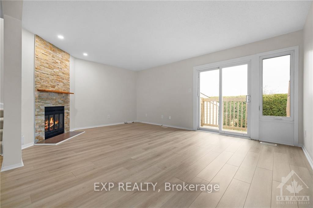 Photo 12 of Unit E, 292 Dalehurst Drive E, Ottawa, Tanglewood — HOMEH