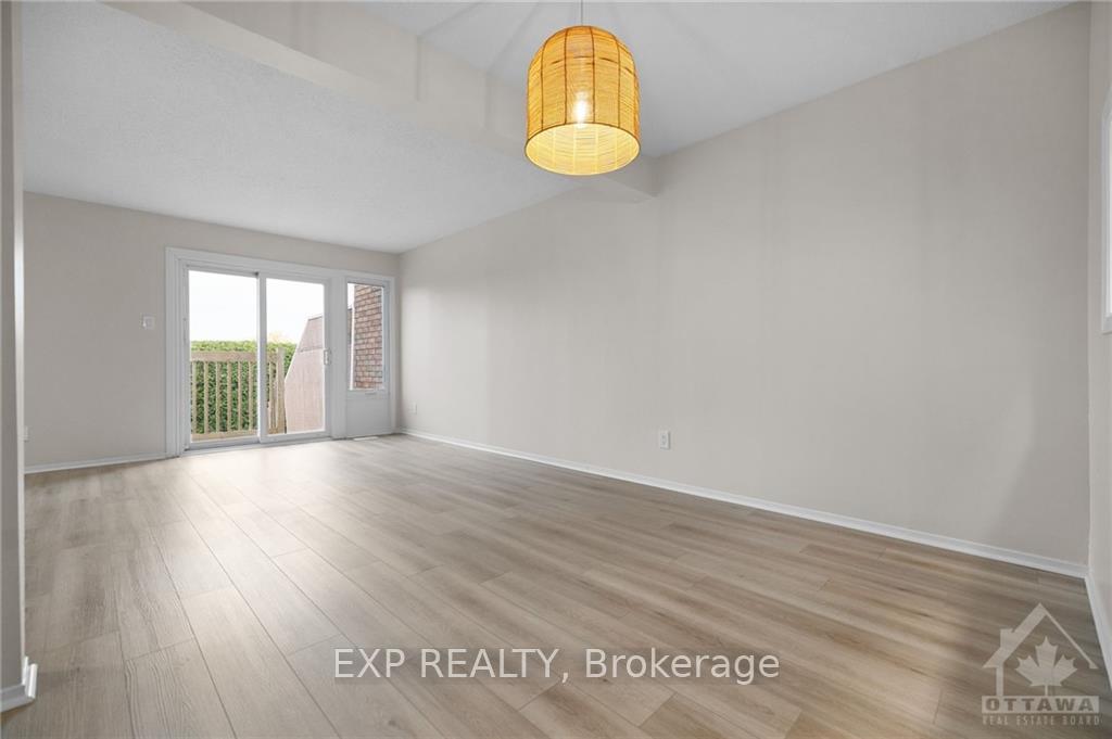 Photo 14 of Unit E, 292 Dalehurst Drive E, Ottawa, Tanglewood — HOMEH