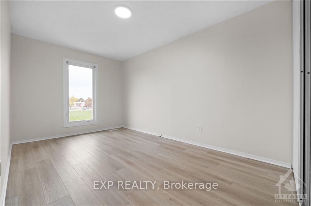 Photo 21 of Unit E, 292 Dalehurst Drive E, Ottawa, Tanglewood — HOMEH