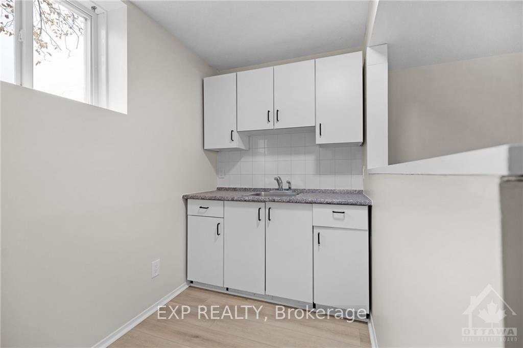 Photo 25 of Unit E, 292 Dalehurst Drive E, Ottawa, Tanglewood — HOMEH