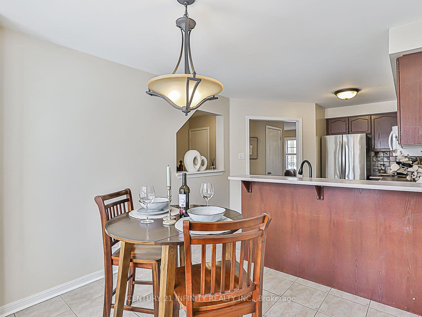 Photo 6 of 91 Salmon Way, Whitby, Downtown Whitby — HOMEH