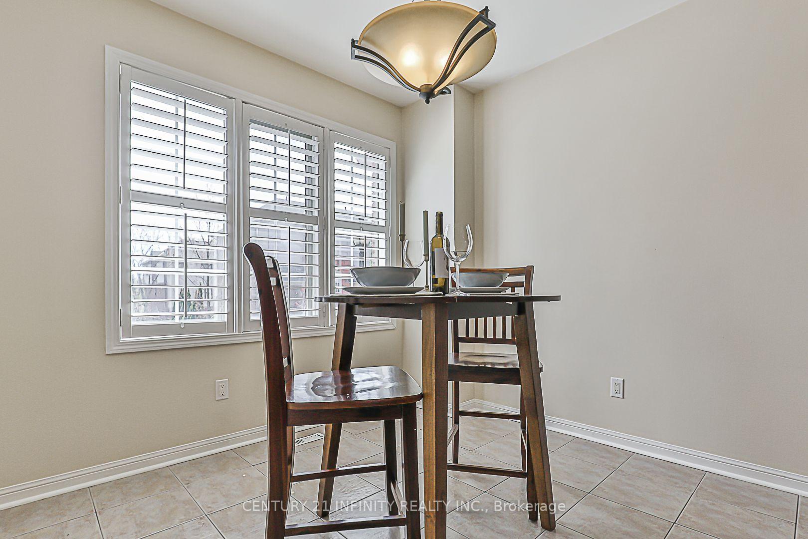 Photo 7 of 91 Salmon Way, Whitby, Downtown Whitby — HOMEH