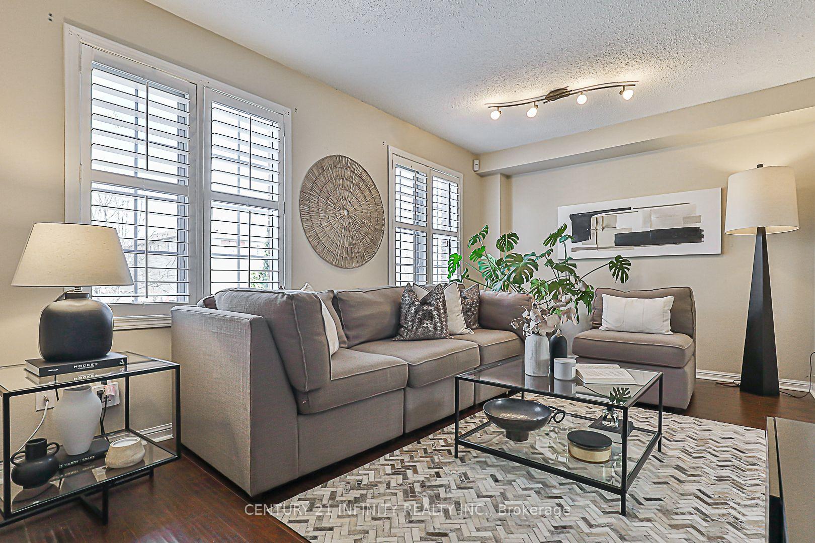 Photo 9 of 91 Salmon Way, Whitby, Downtown Whitby — HOMEH