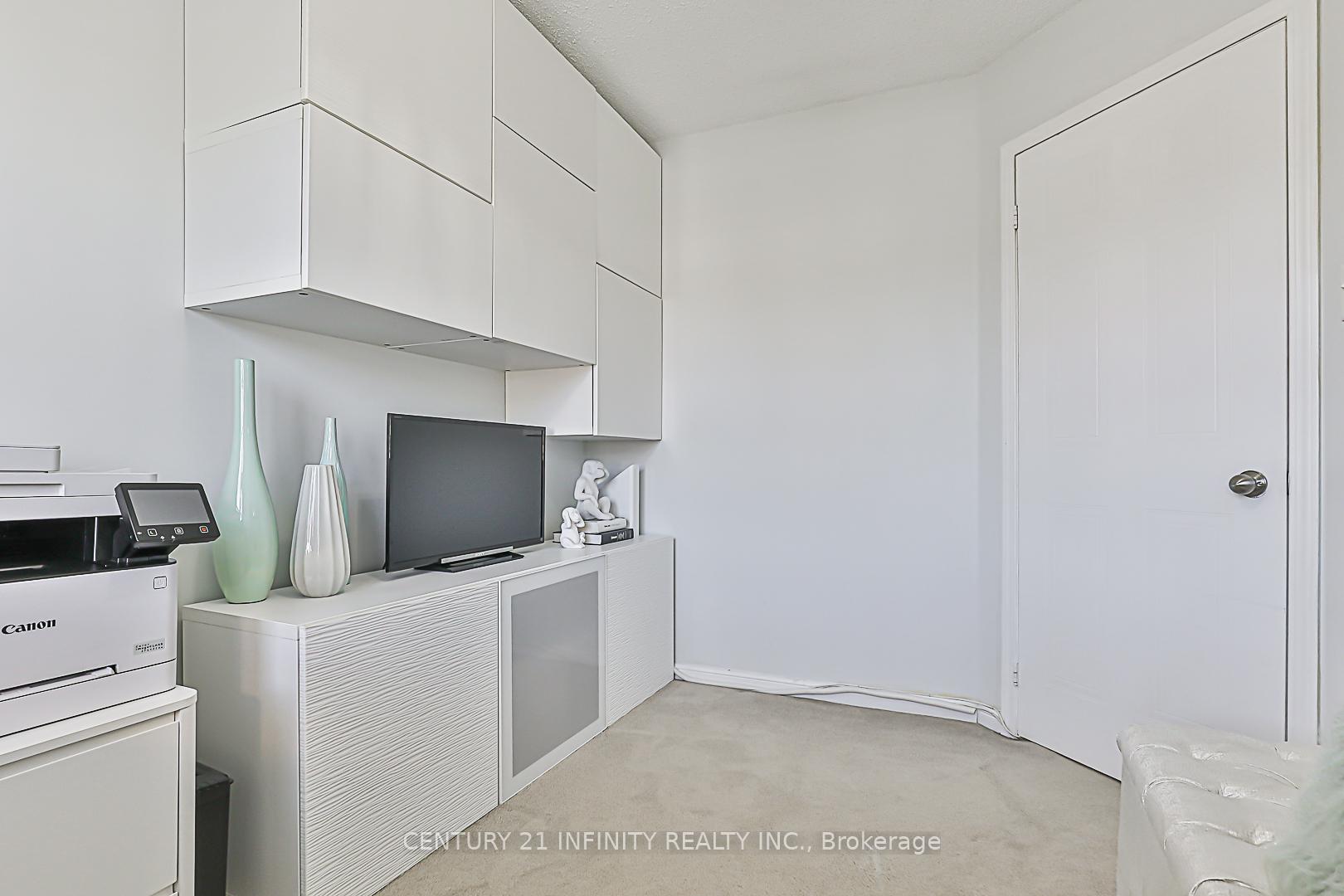 Photo 16 of 91 Salmon Way, Whitby, Downtown Whitby — HOMEH
