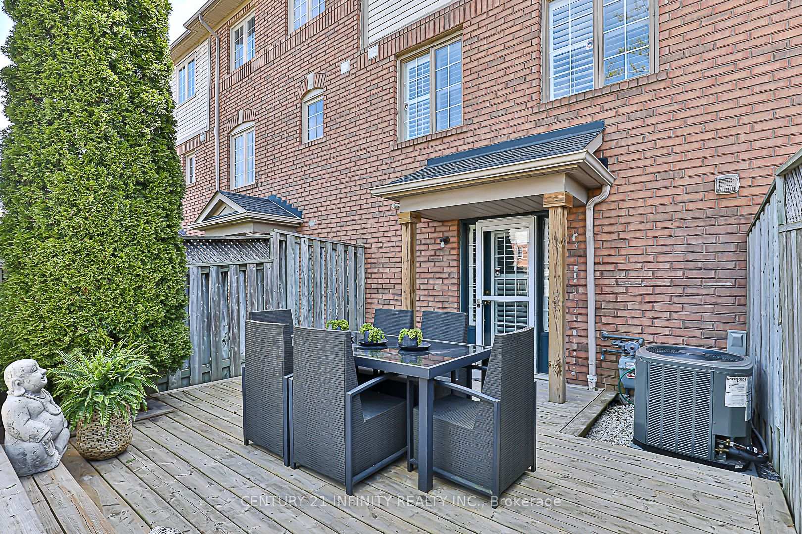 Photo 21 of 91 Salmon Way, Whitby, Downtown Whitby — HOMEH