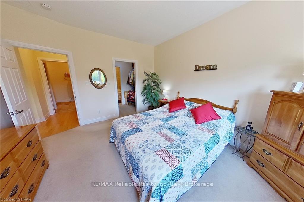 Photo 17 of 21 Bayfield Mews Lane, Bluewater, Bayfield — HOMEH