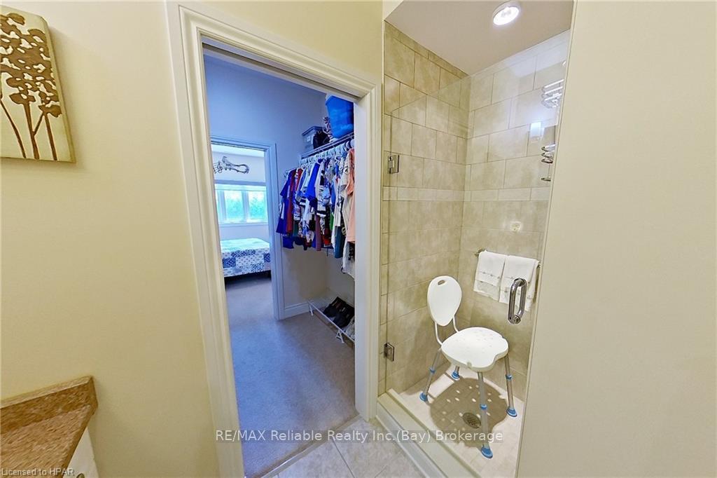 Photo 20 of 21 Bayfield Mews Lane, Bluewater, Bayfield — HOMEH