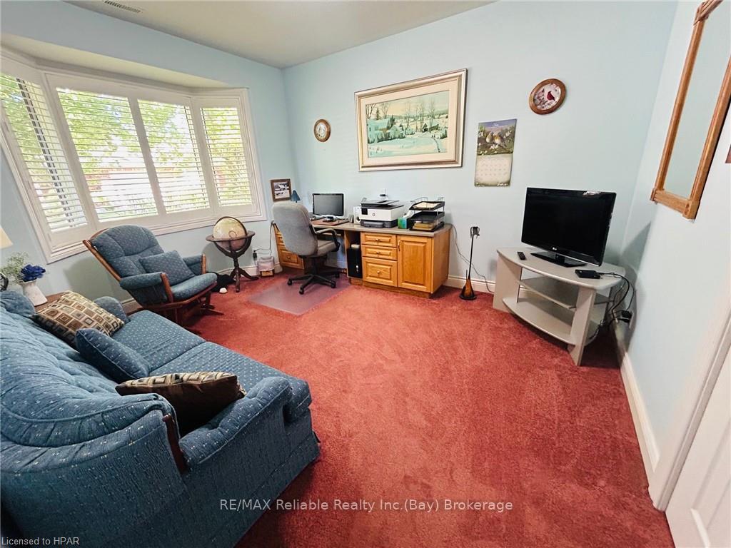 Photo 22 of 21 Bayfield Mews Lane, Bluewater, Bayfield — HOMEH