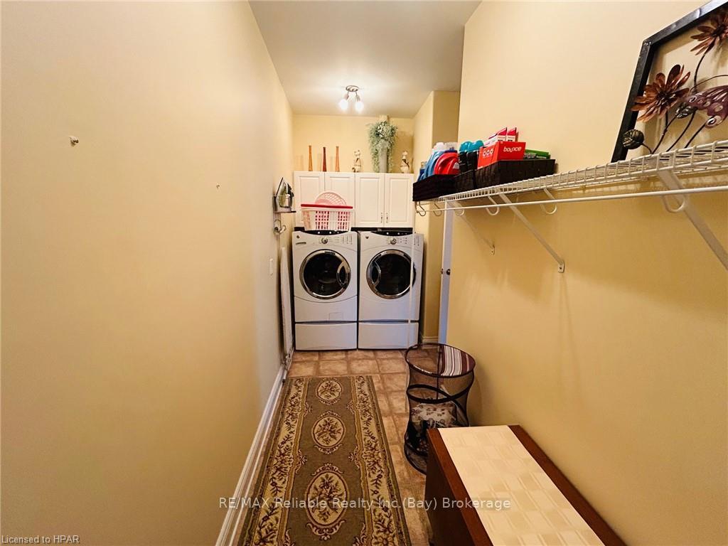 Photo 31 of 21 Bayfield Mews Lane, Bluewater, Bayfield — HOMEH