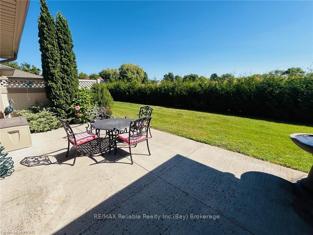 Photo 32 of 21 Bayfield Mews Lane, Bluewater, Bayfield — HOMEH