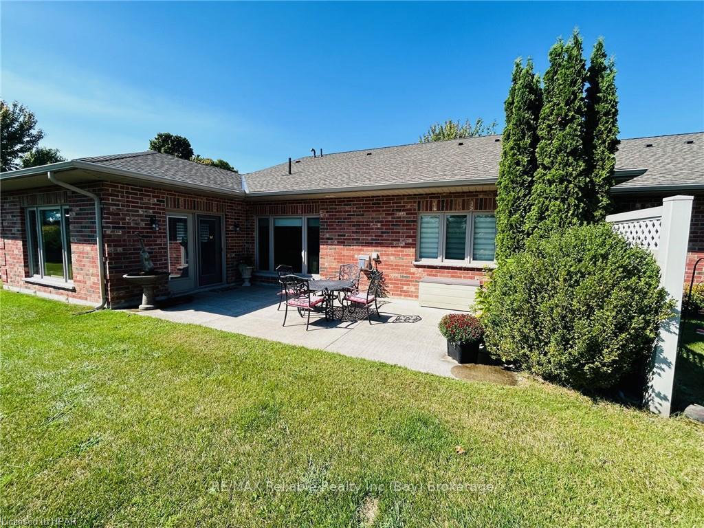 Photo 33 of 21 Bayfield Mews Lane, Bluewater, Bayfield — HOMEH