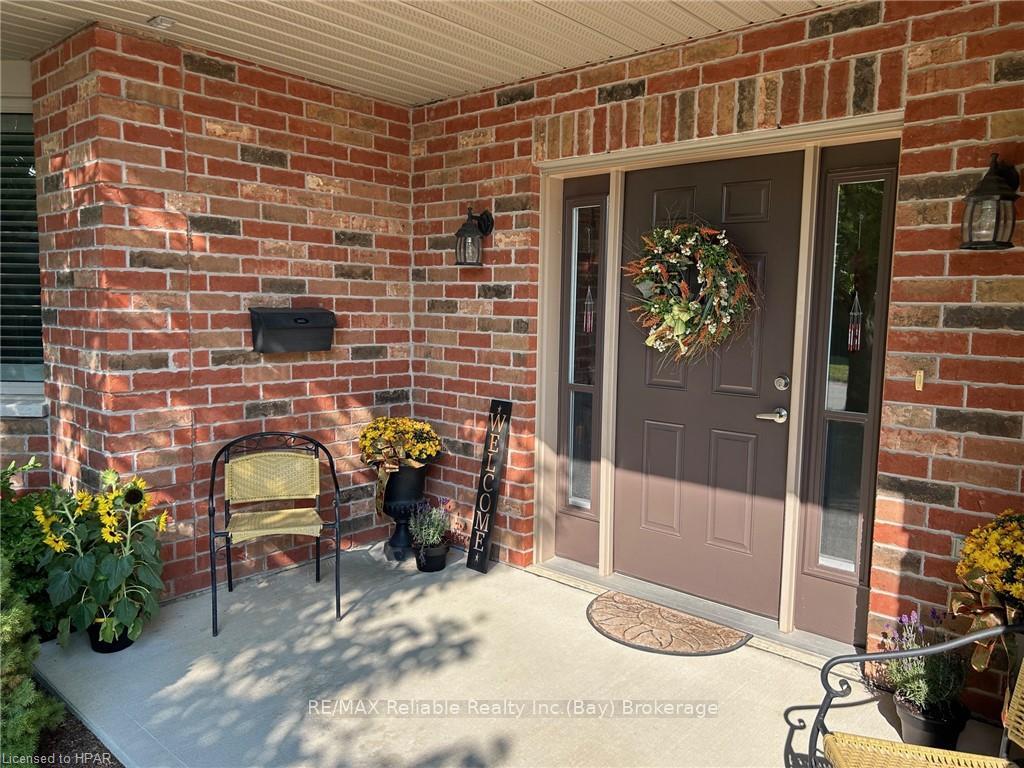 Photo 34 of 21 Bayfield Mews Lane, Bluewater, Bayfield — HOMEH