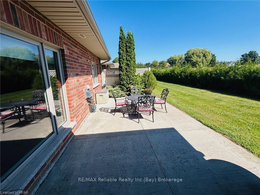 Photo 36 of 21 Bayfield Mews Lane, Bluewater, Bayfield — HOMEH