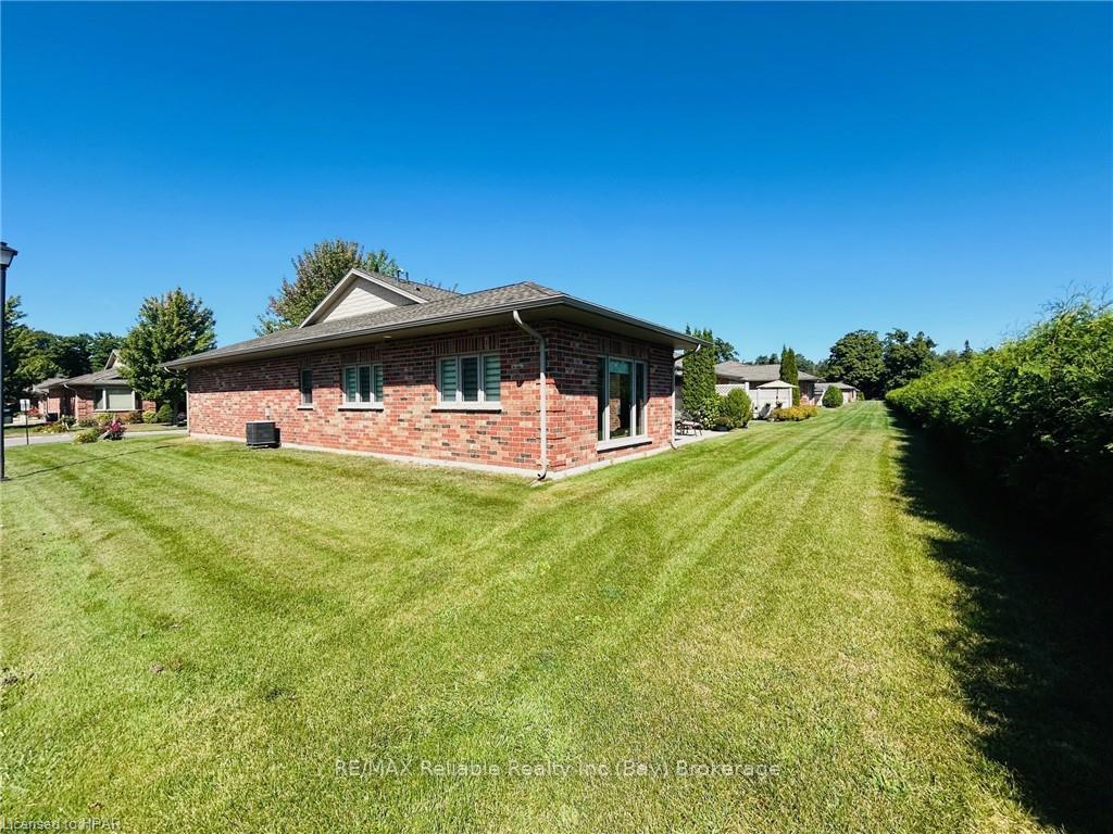 Photo 38 of 21 Bayfield Mews Lane, Bluewater, Bayfield — HOMEH