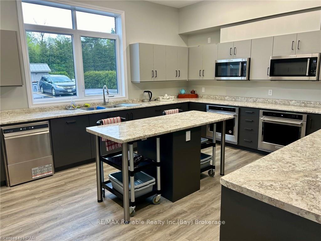 Photo 46 of 21 Bayfield Mews Lane, Bluewater, Bayfield — HOMEH