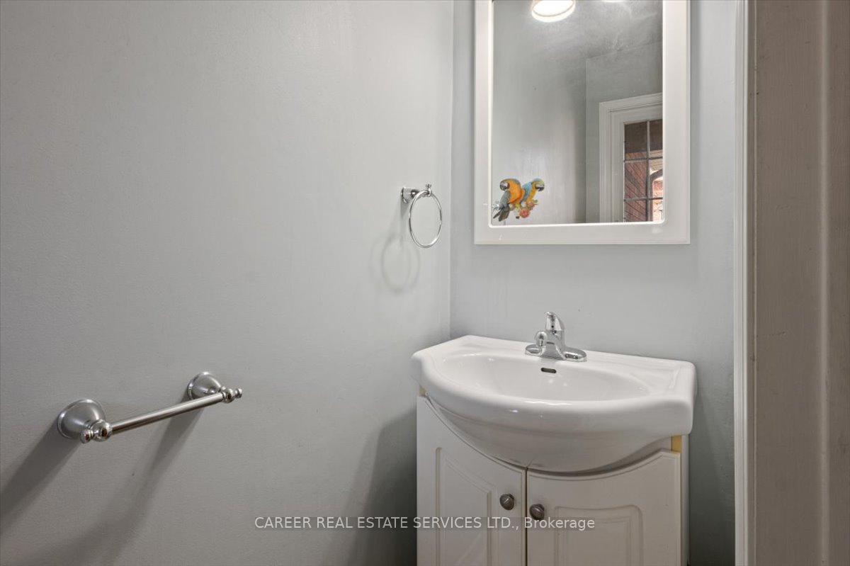 Photo 5 of Unit 62, 1610 Crawforth Street, Whitby, Blue Grass Meadows — HOMEH