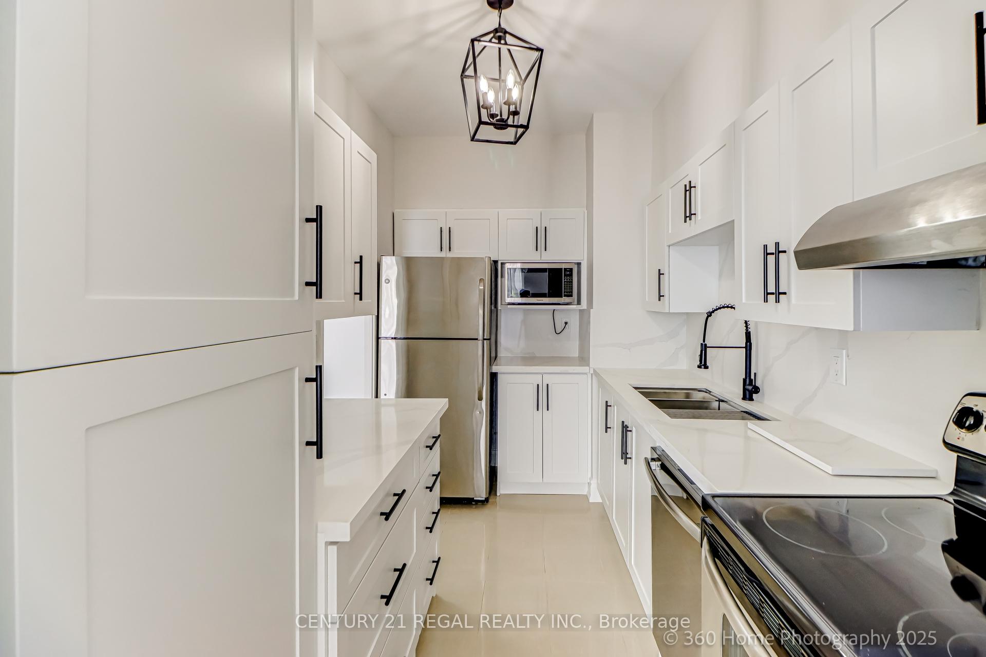 Photo 5 of Unit Ph06, 5 Massey Square, Toronto, Crescent Town — HOMEH