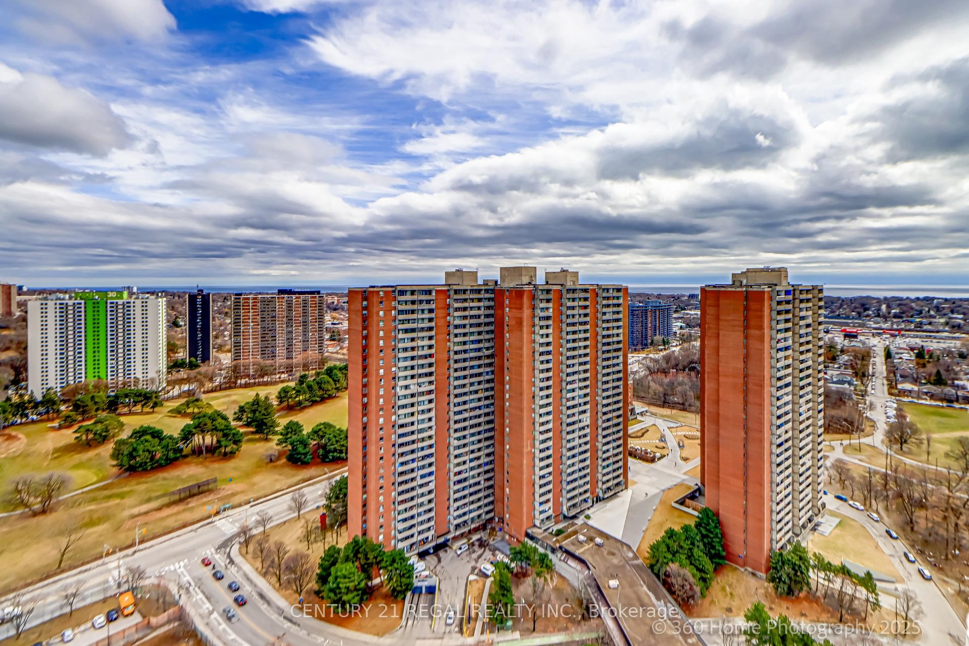 Photo 12 of Unit Ph06, 5 Massey Square, Toronto, Crescent Town — HOMEH