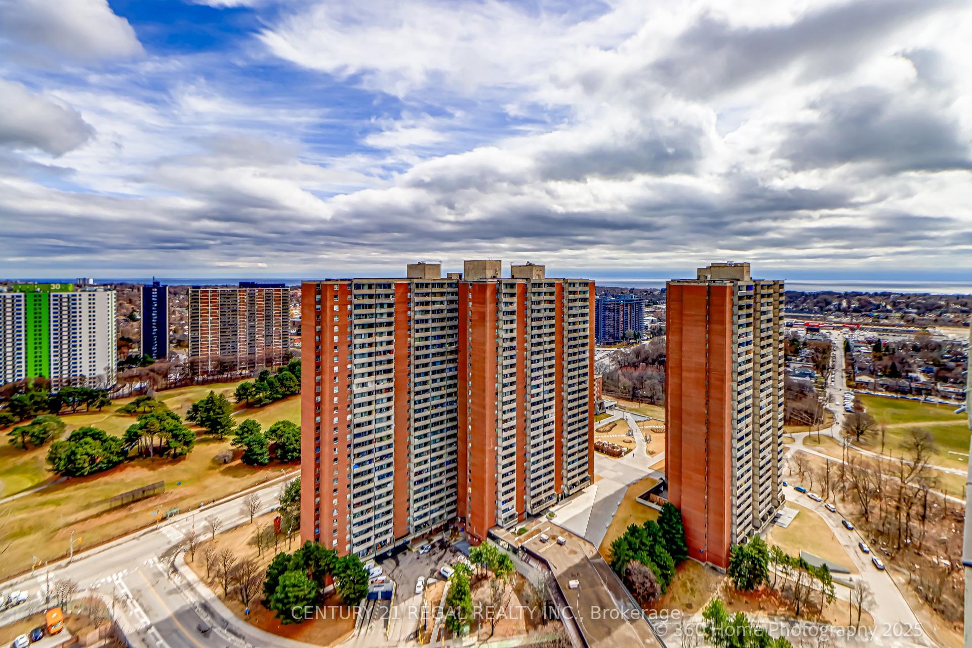 Photo 13 of Unit Ph06, 5 Massey Square, Toronto, Crescent Town — HOMEH