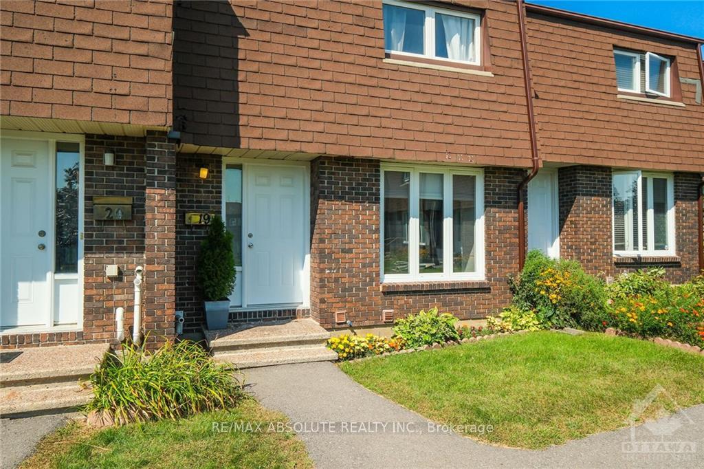 Photo 1 of Unit 19, 3333 Mccarthy Road, Ottawa, Hunt Club — HOMEH