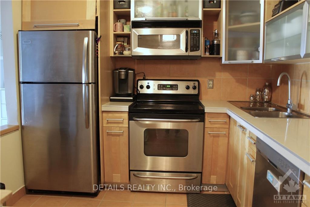 Photo 2 of 4E Maple Ridge Crescent, Ottawa, Barrhaven - Pheasant Run — HOMEH