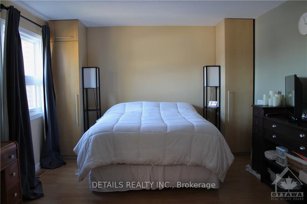 Photo 12 of 4E Maple Ridge Crescent, Ottawa, Barrhaven - Pheasant Run — HOMEH
