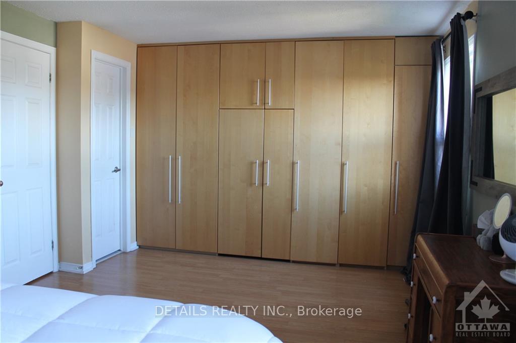 Photo 13 of 4E Maple Ridge Crescent, Ottawa, Barrhaven - Pheasant Run — HOMEH