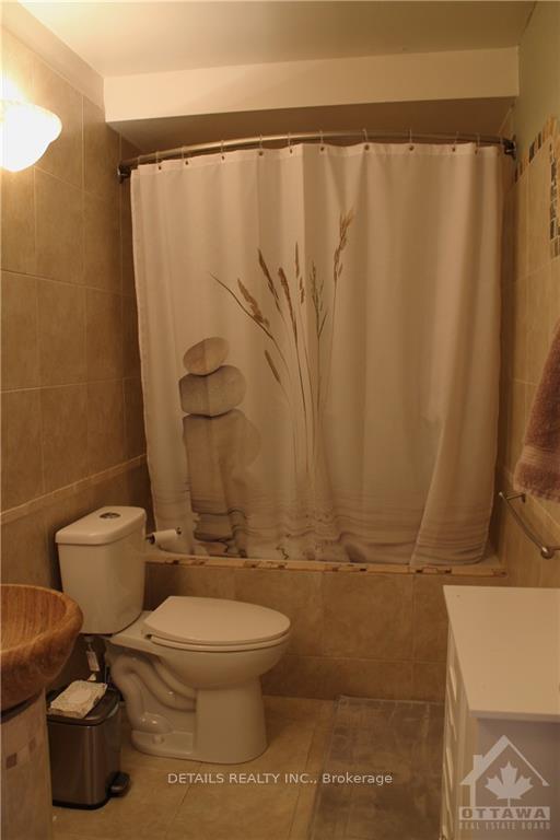Photo 20 of 4E Maple Ridge Crescent, Ottawa, Barrhaven - Pheasant Run — HOMEH