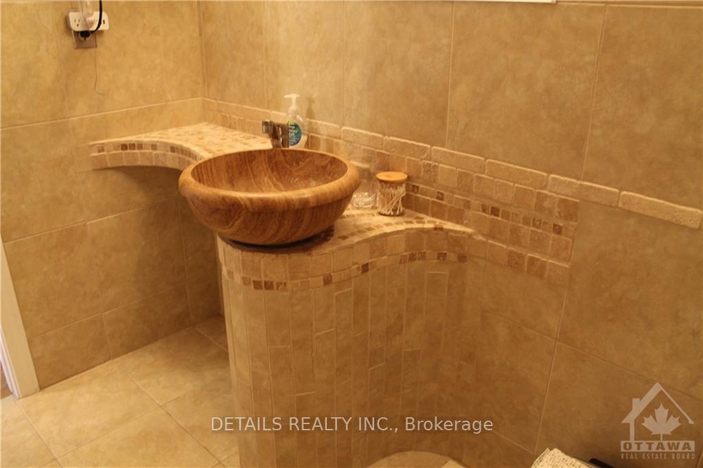 Photo 21 of 4E Maple Ridge Crescent, Ottawa, Barrhaven - Pheasant Run — HOMEH