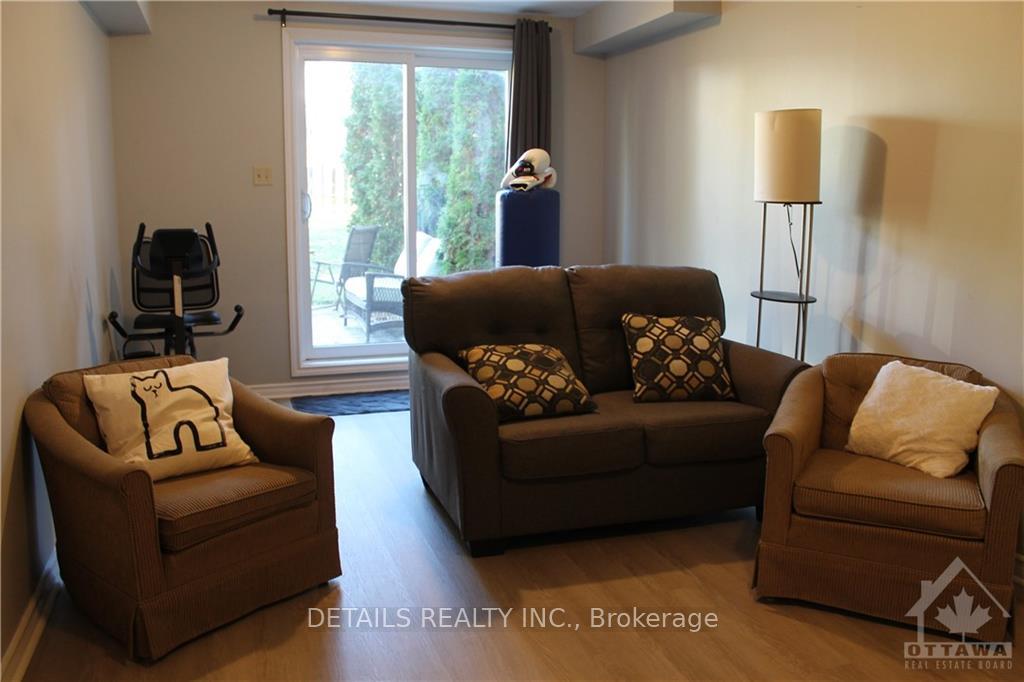 Photo 23 of 4E Maple Ridge Crescent, Ottawa, Barrhaven - Pheasant Run — HOMEH