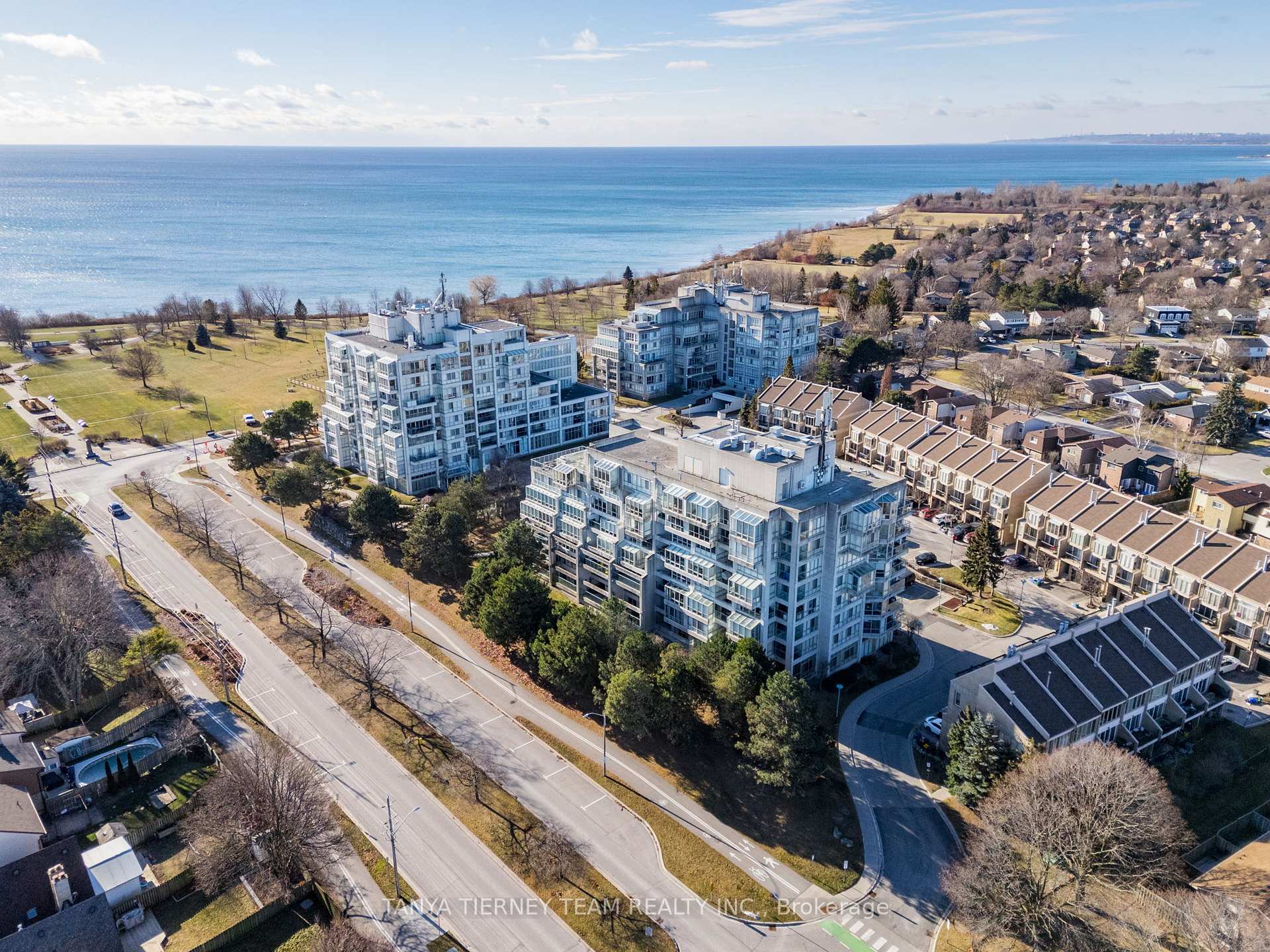 Photo 8 of Unit 314, 25 Cumberland Lane, Ajax, South West — HOMEH