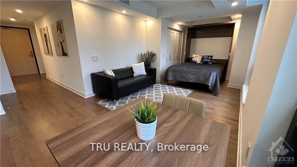 Photo 5 of Unit 1408, 340 Queen Street, Ottawa, Ottawa Centre — HOMEH