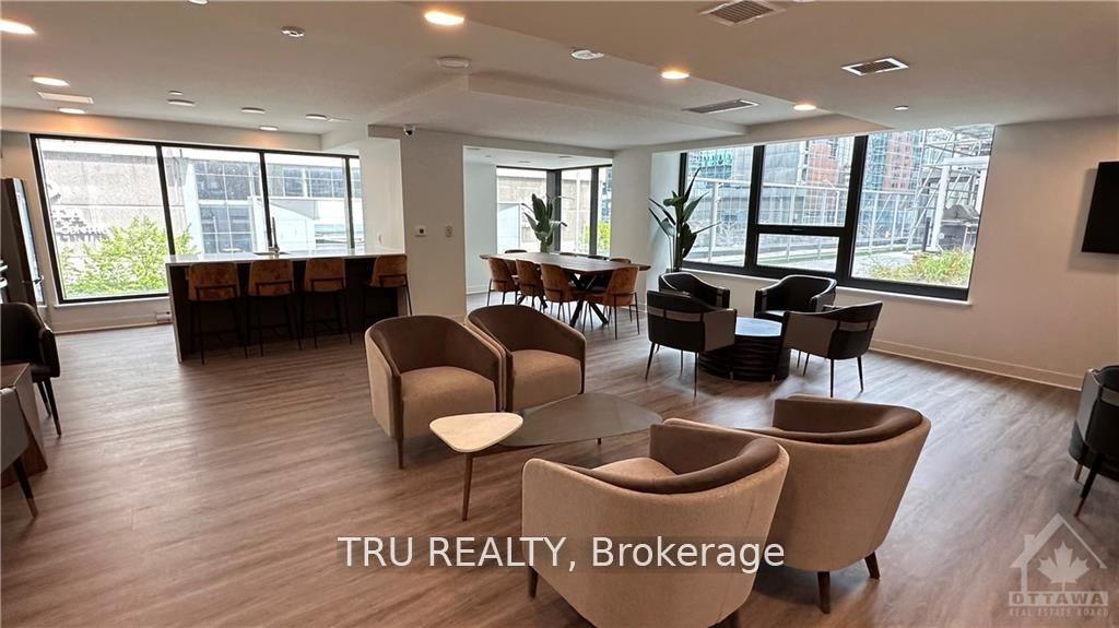 Photo 13 of Unit 1408, 340 Queen Street, Ottawa, Ottawa Centre — HOMEH