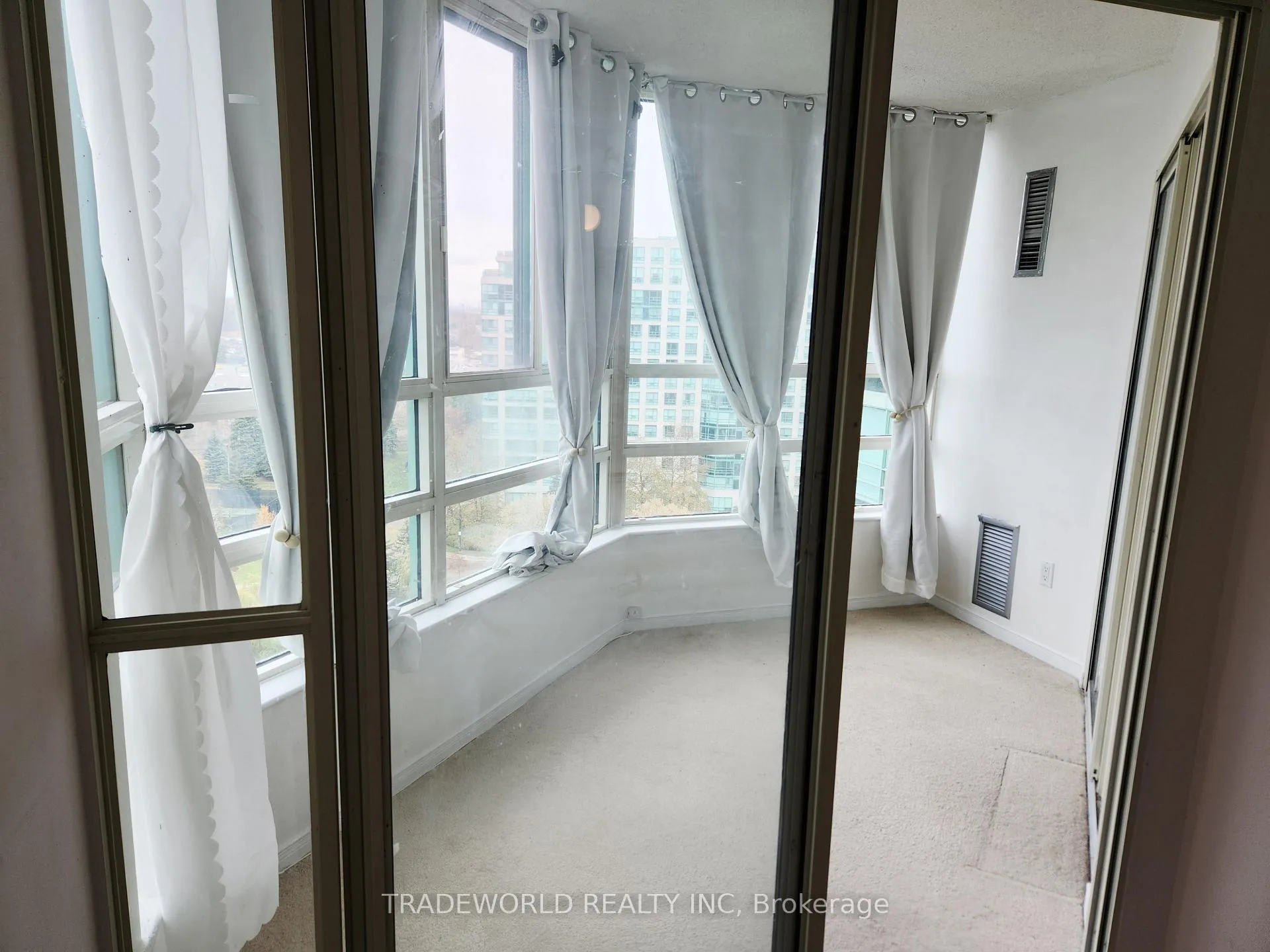 Photo 7 of Unit 1309, 7805 Bayview Avenue, Markham, Aileen-Willowbrook — HOMEH