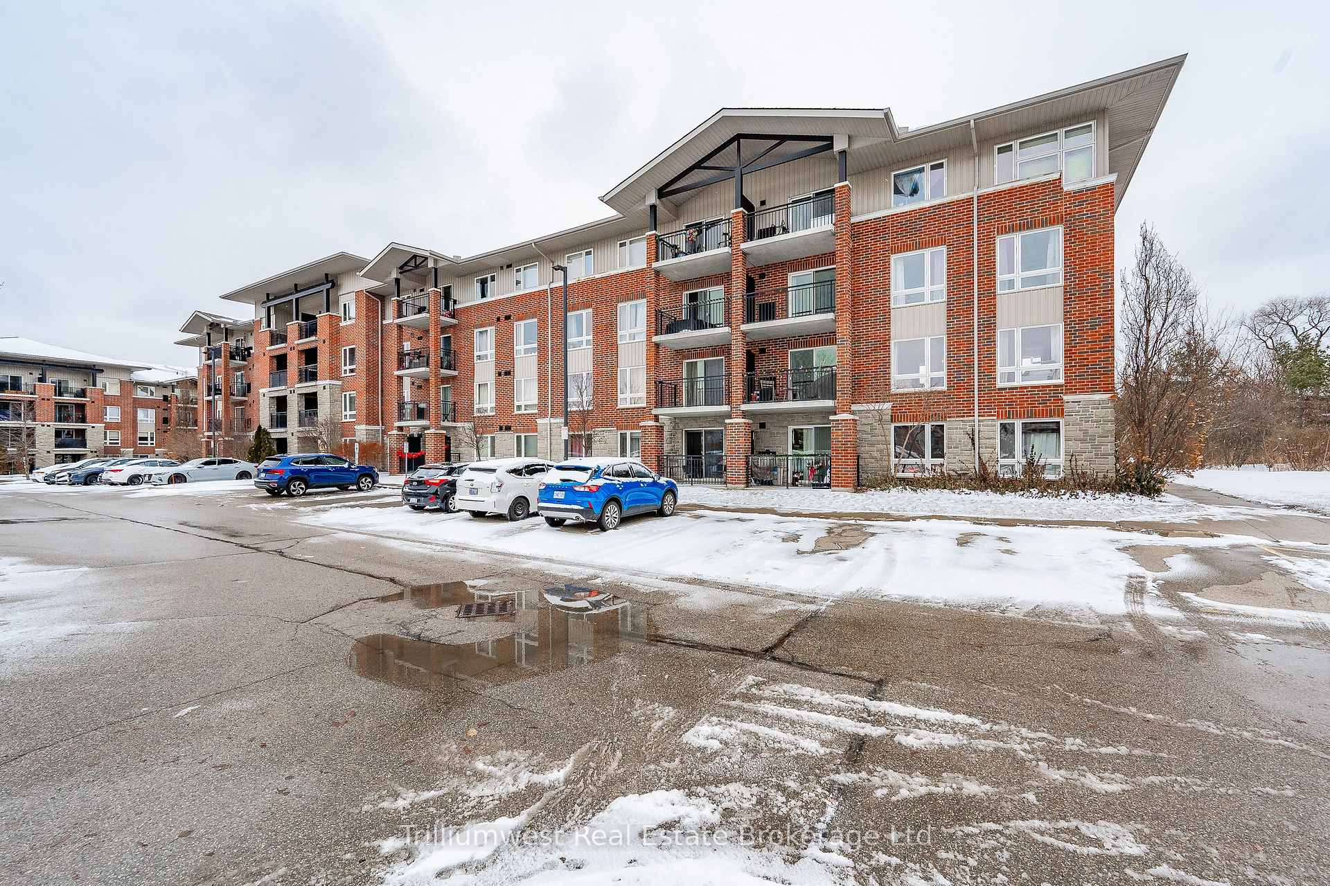 Photo 3 of Unit 307, 41 Goodwin Drive, Guelph, Pineridge/Westminster Woods — HOMEH