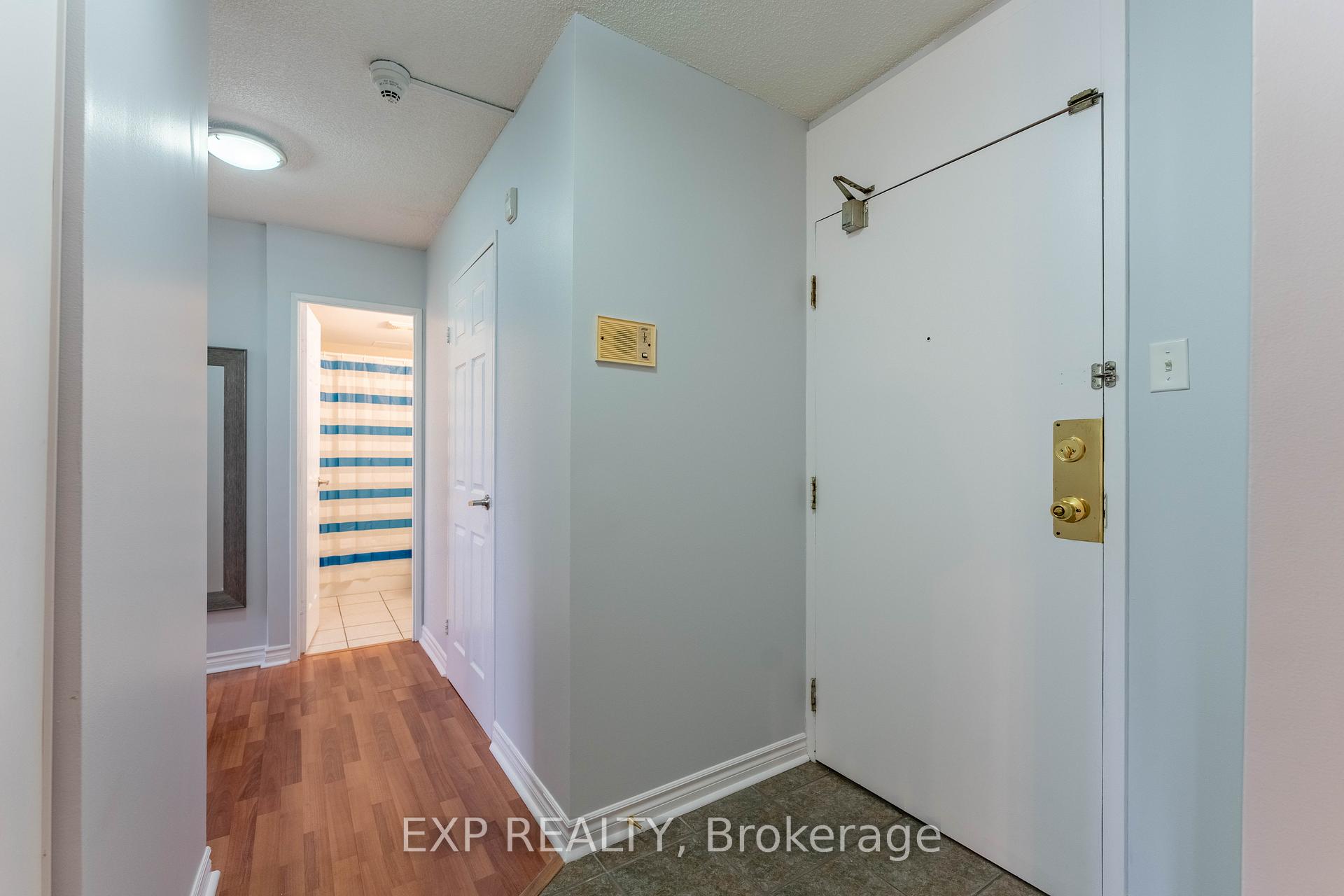 Photo 5 of Unit 312, 2000 Jasmine Crescent, Ottawa, Beacon Hill South — HOMEH