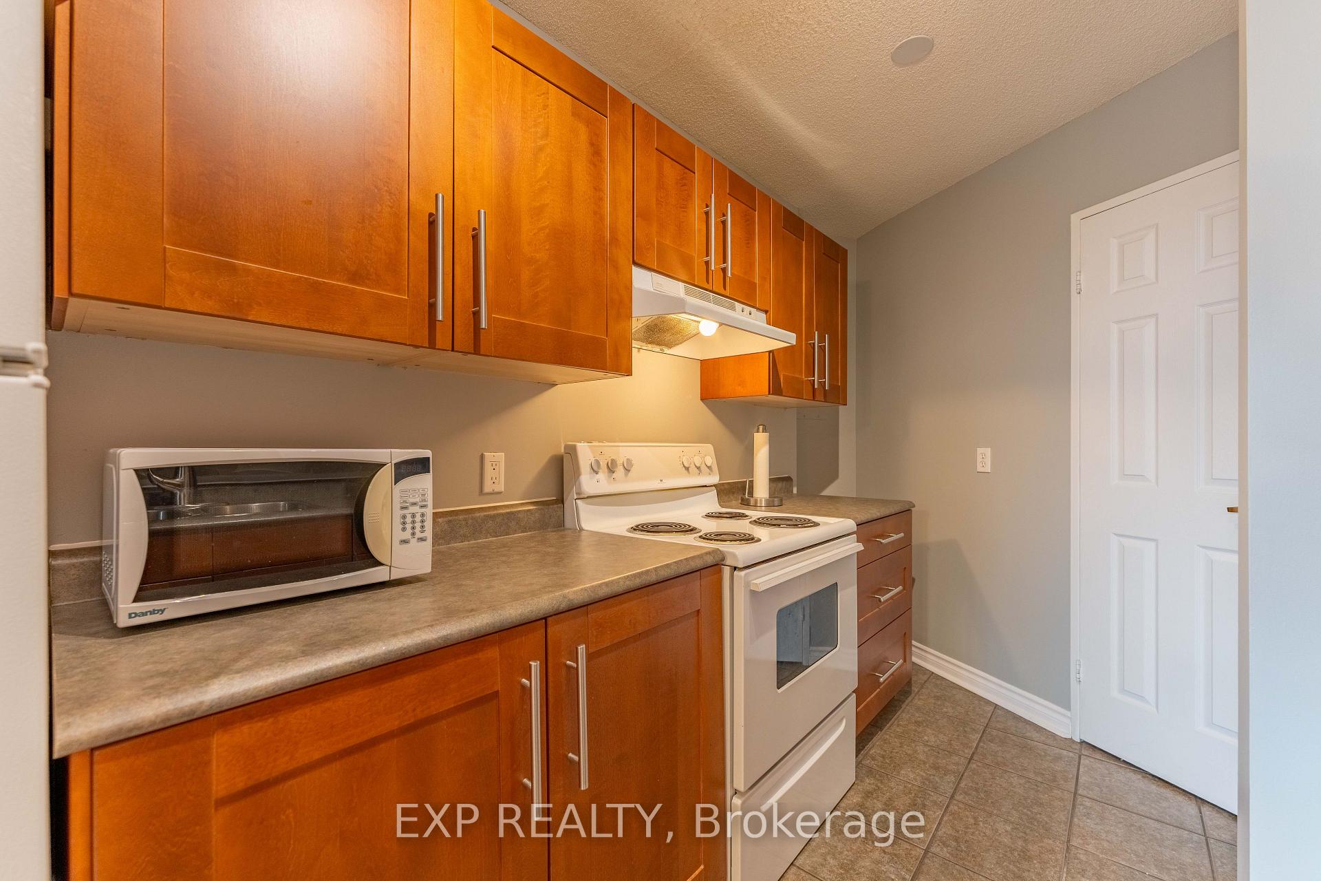 Photo 10 of Unit 312, 2000 Jasmine Crescent, Ottawa, Beacon Hill South — HOMEH