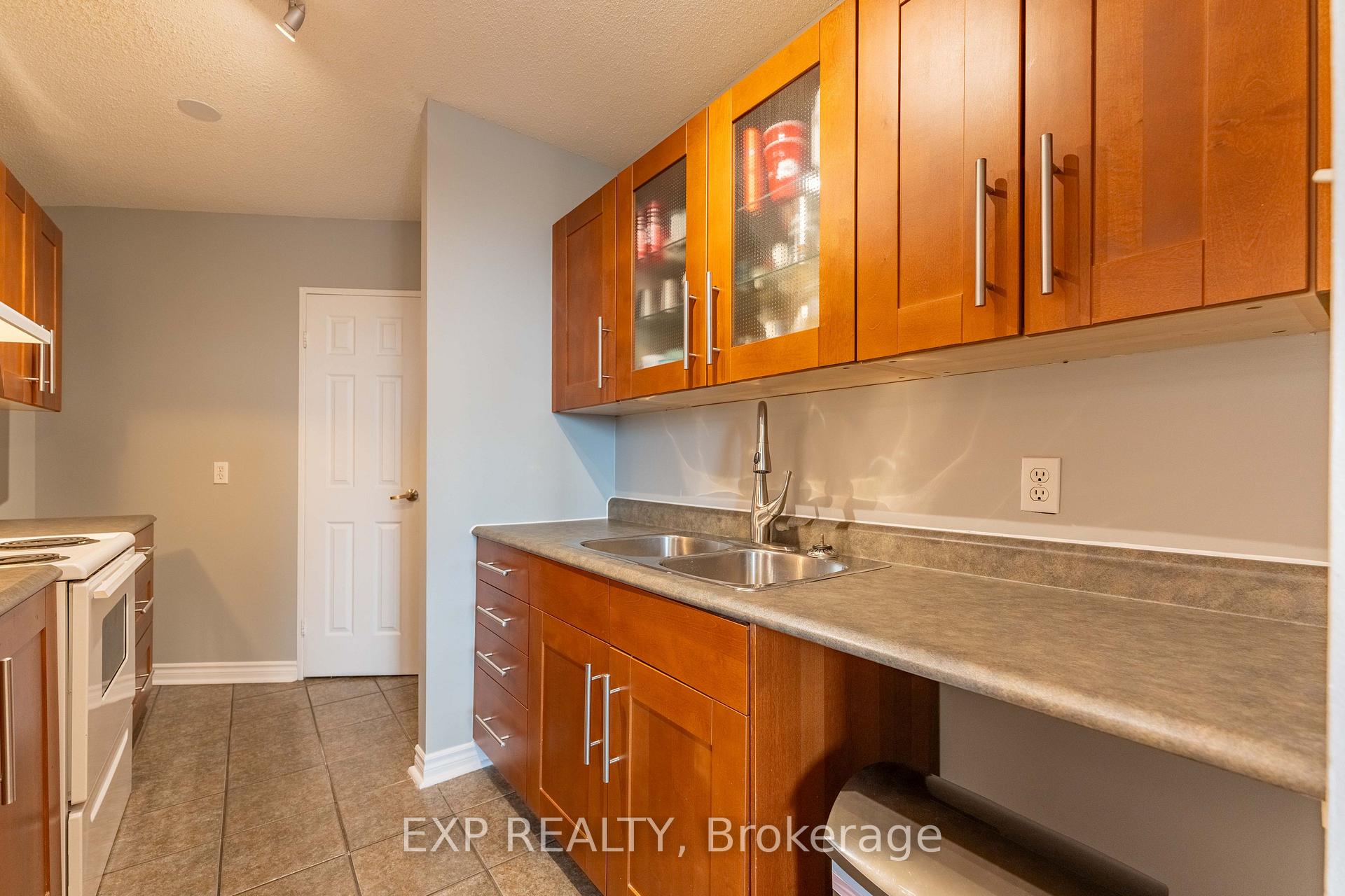 Photo 11 of Unit 312, 2000 Jasmine Crescent, Ottawa, Beacon Hill South — HOMEH