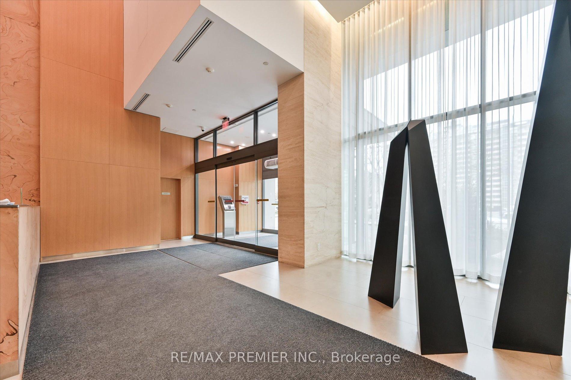 Photo 3 of Unit 1002, 25 Broadway Avenue, Toronto, Mount Pleasant West — HOMEH