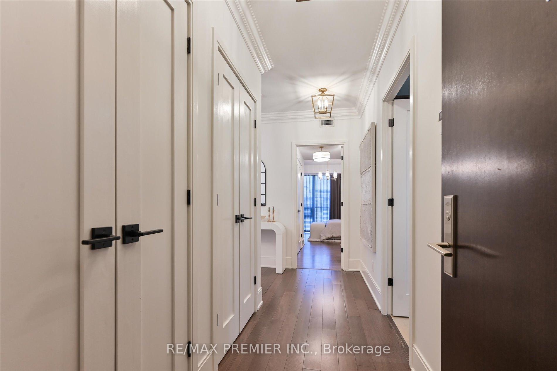 Photo 7 of Unit 1002, 25 Broadway Avenue, Toronto, Mount Pleasant West — HOMEH
