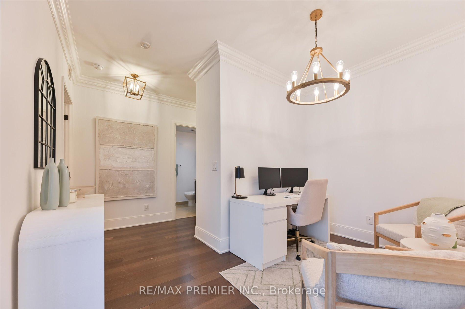 Photo 8 of Unit 1002, 25 Broadway Avenue, Toronto, Mount Pleasant West — HOMEH